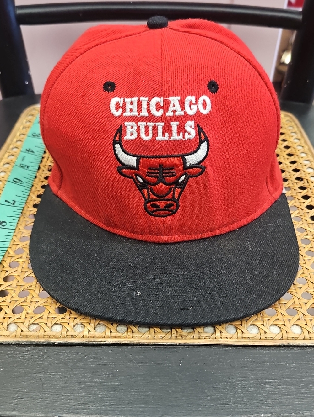 Chicago Bulls Red and Black Snapback Hat